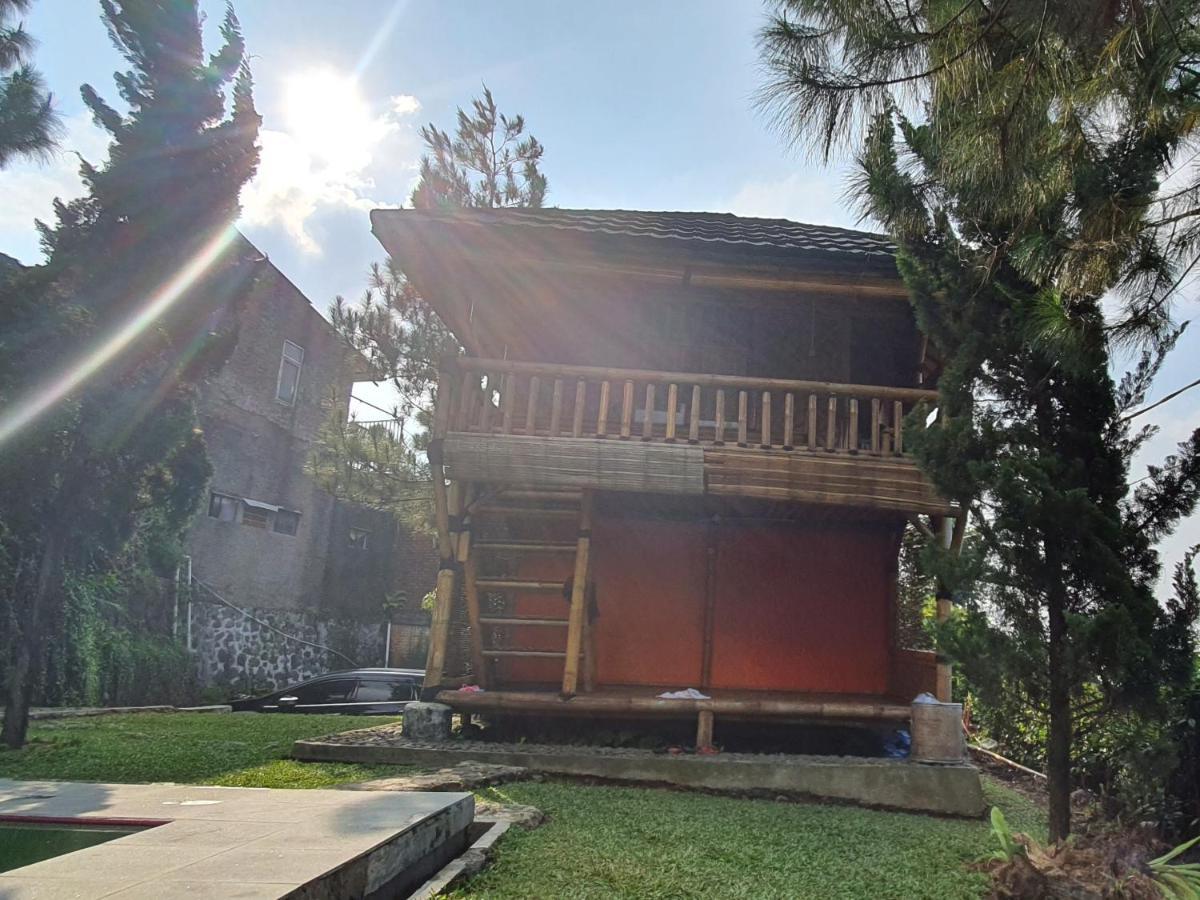 Saung Orange Village Villa