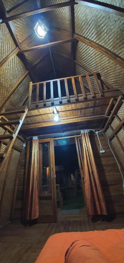 Saung Orange Village *