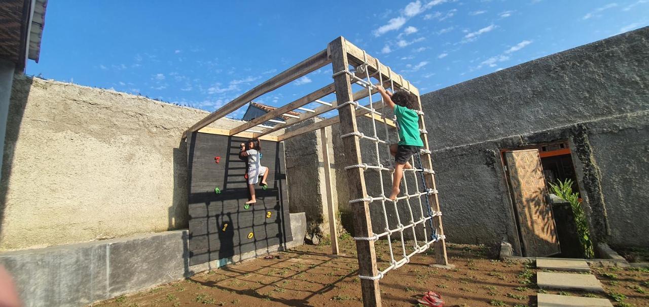Saung Orange Village Bogor